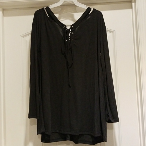 Blouse - Picture 2 of 3